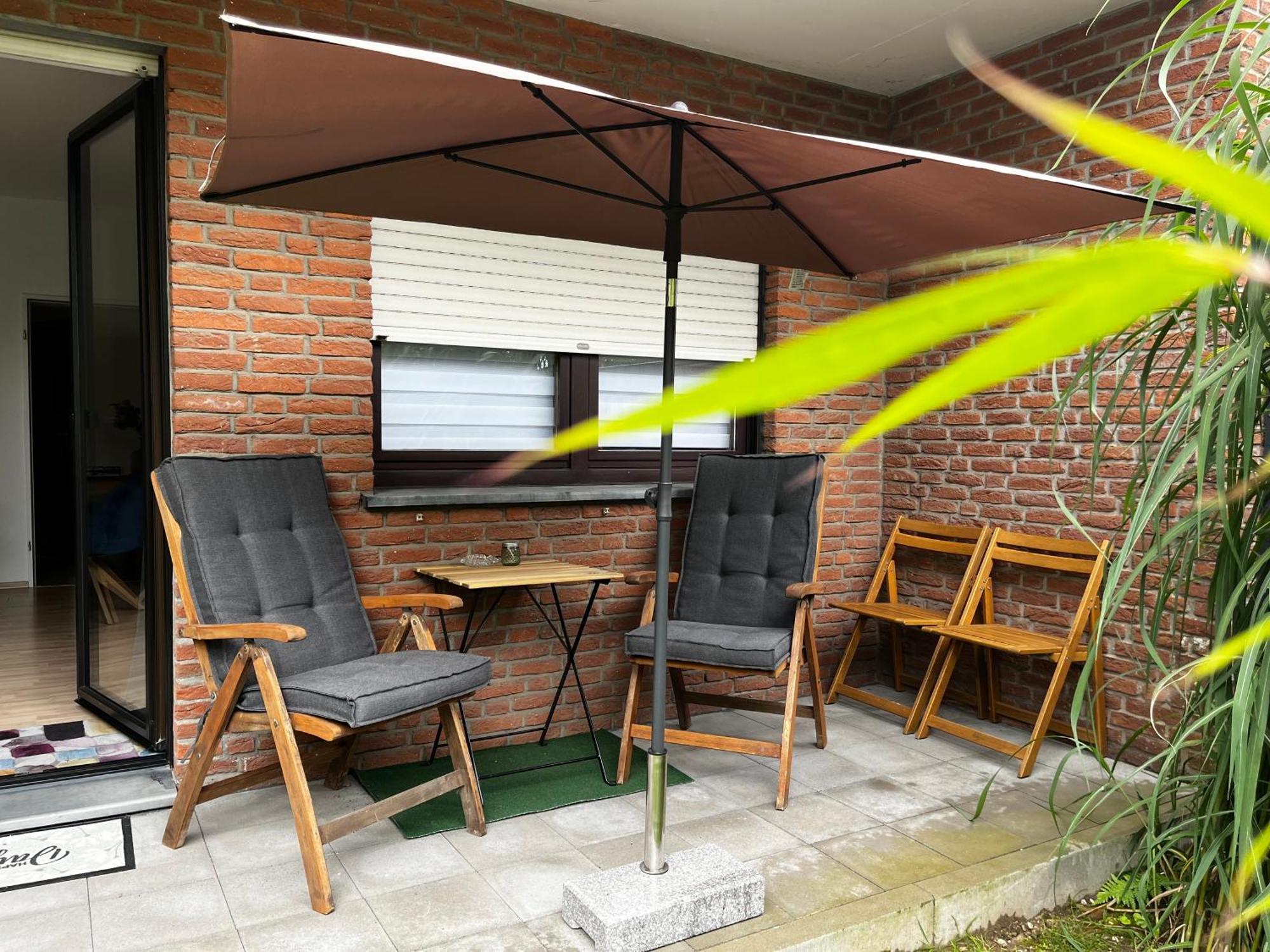 Katarinas House Mit 2 Fewo Stilvoll, Gemuetlich & Zentral Boxspringbett, Parkplatz, Balkon Oder Garten メールス エクステリア 写真
